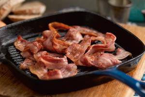 Unsmoked Dry Cured Streaky Bacon 350g 