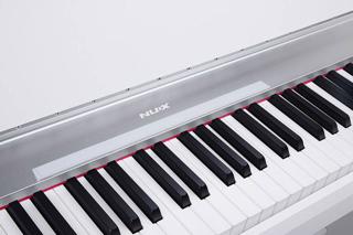 NUX NCK-330 Digital Piano with 88 Hamm 