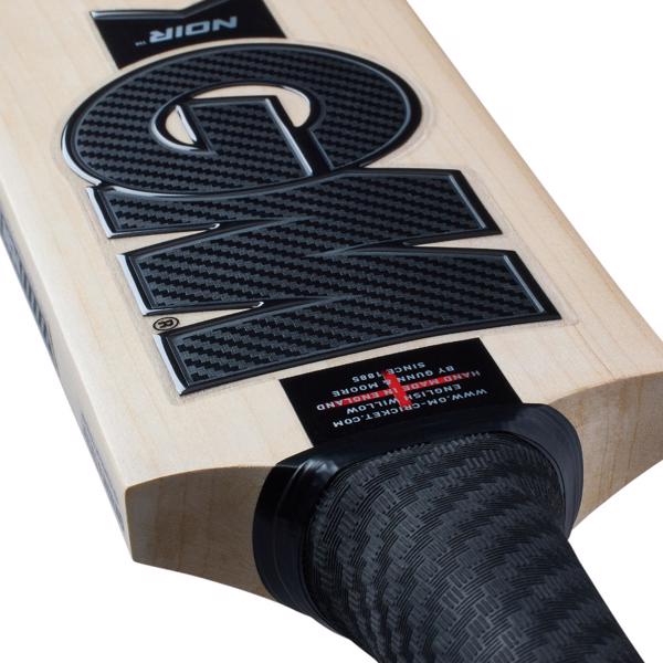 Gunn & Moore NOIR 909 Cricket Bat 