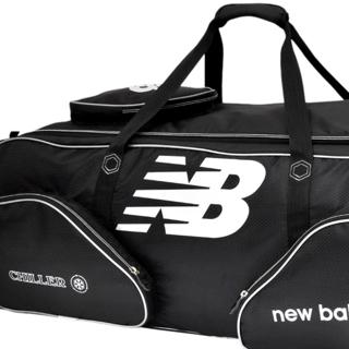 New Balance 800 Cricket Wheelie Bag BL 