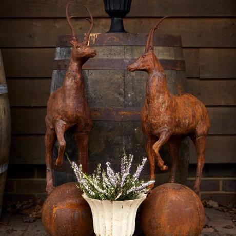 Cast Iron Stag Gate Post - Pair Statue - 950mm High - Pair - Rust